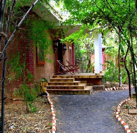Lemon Tree Wildlife Resort, Bandhavgarh Tāla 外观 照片